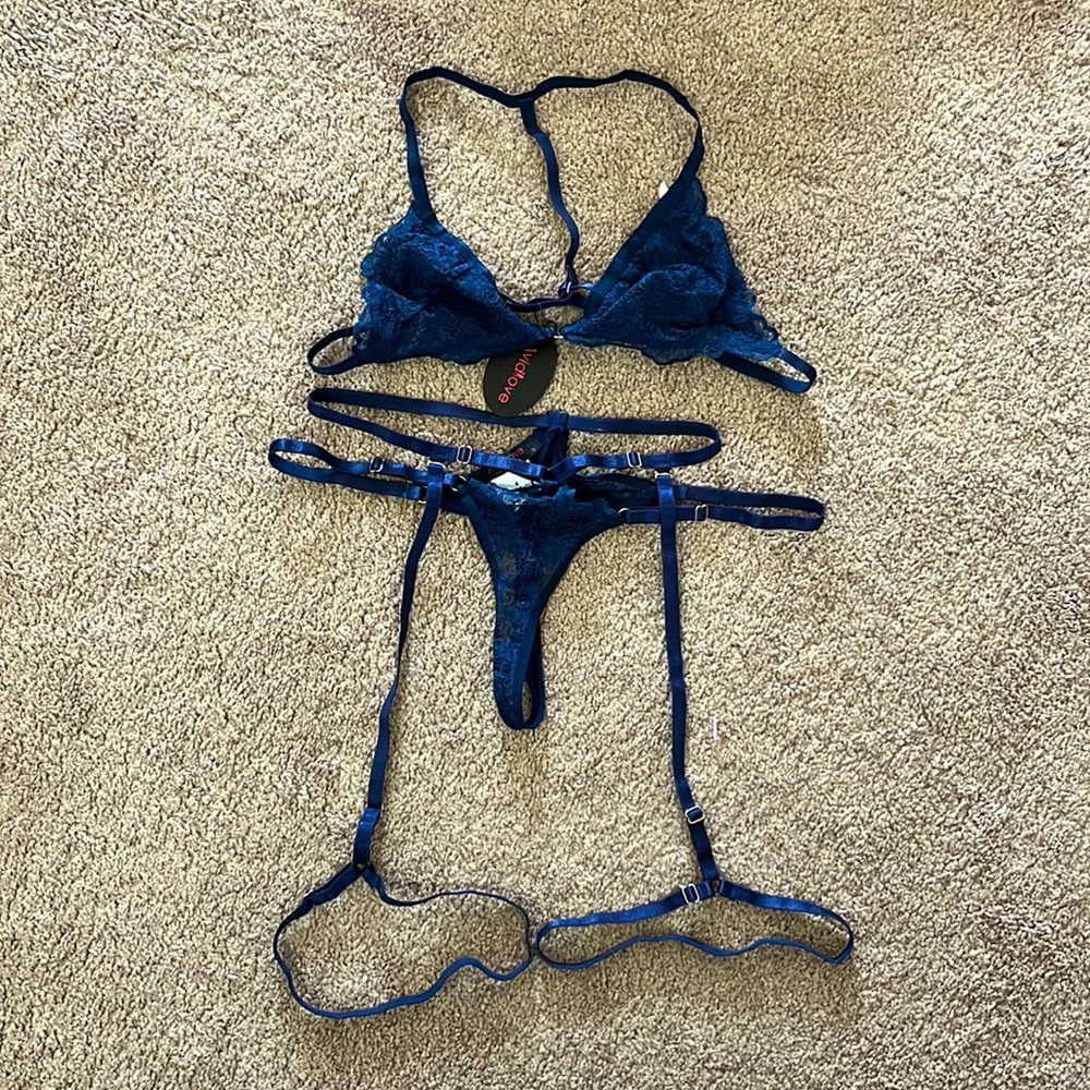 ULTRA SEXY Navy Lace AVIDLOVE Soft Bra & Garter Thong Set sz Small NWT
